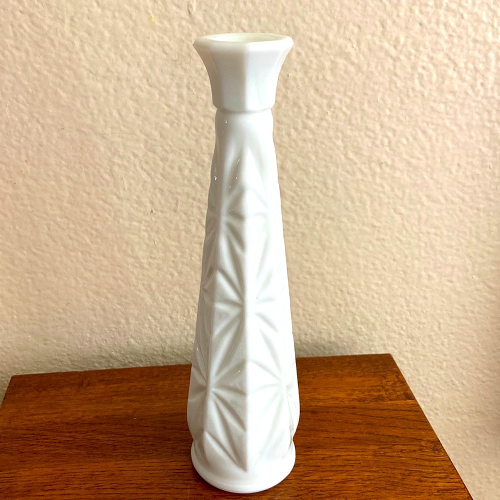 Vintage Mid Century Modern Starburst Milk Glass Bud Vase